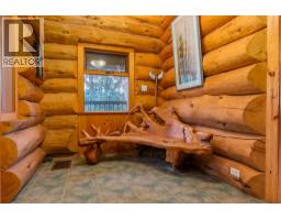 2266 Fifth Avenue, Rossland, BC V0G1Y0 Photo 17