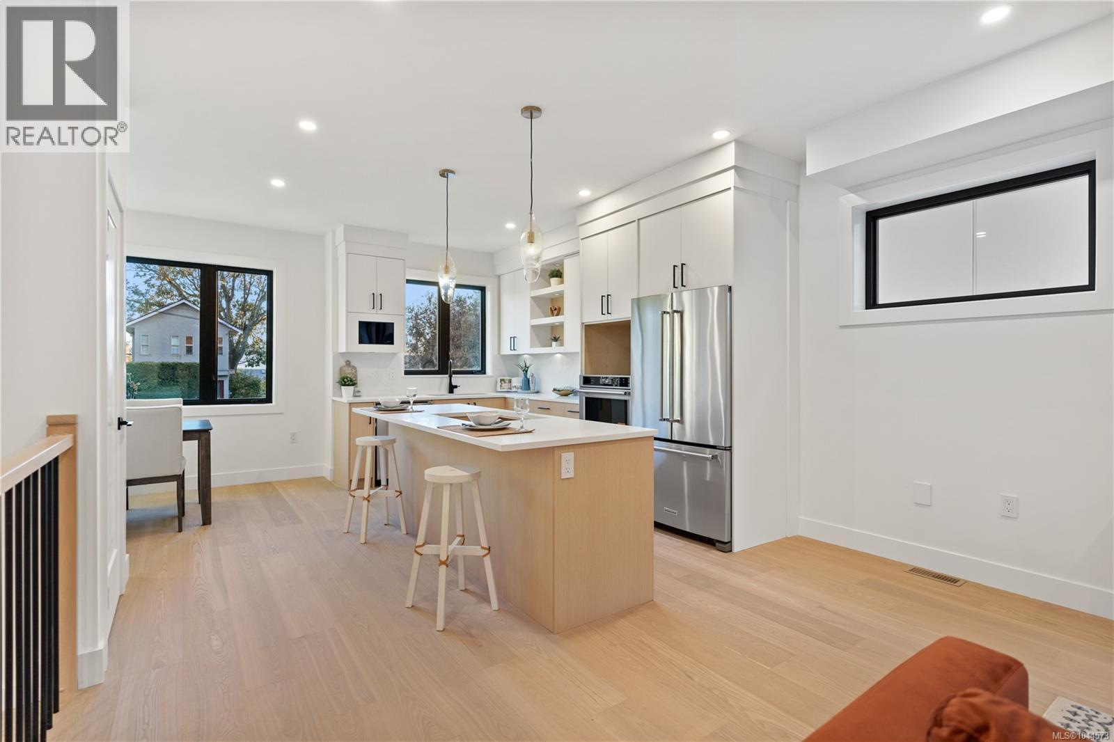 1342 Wood St - 6