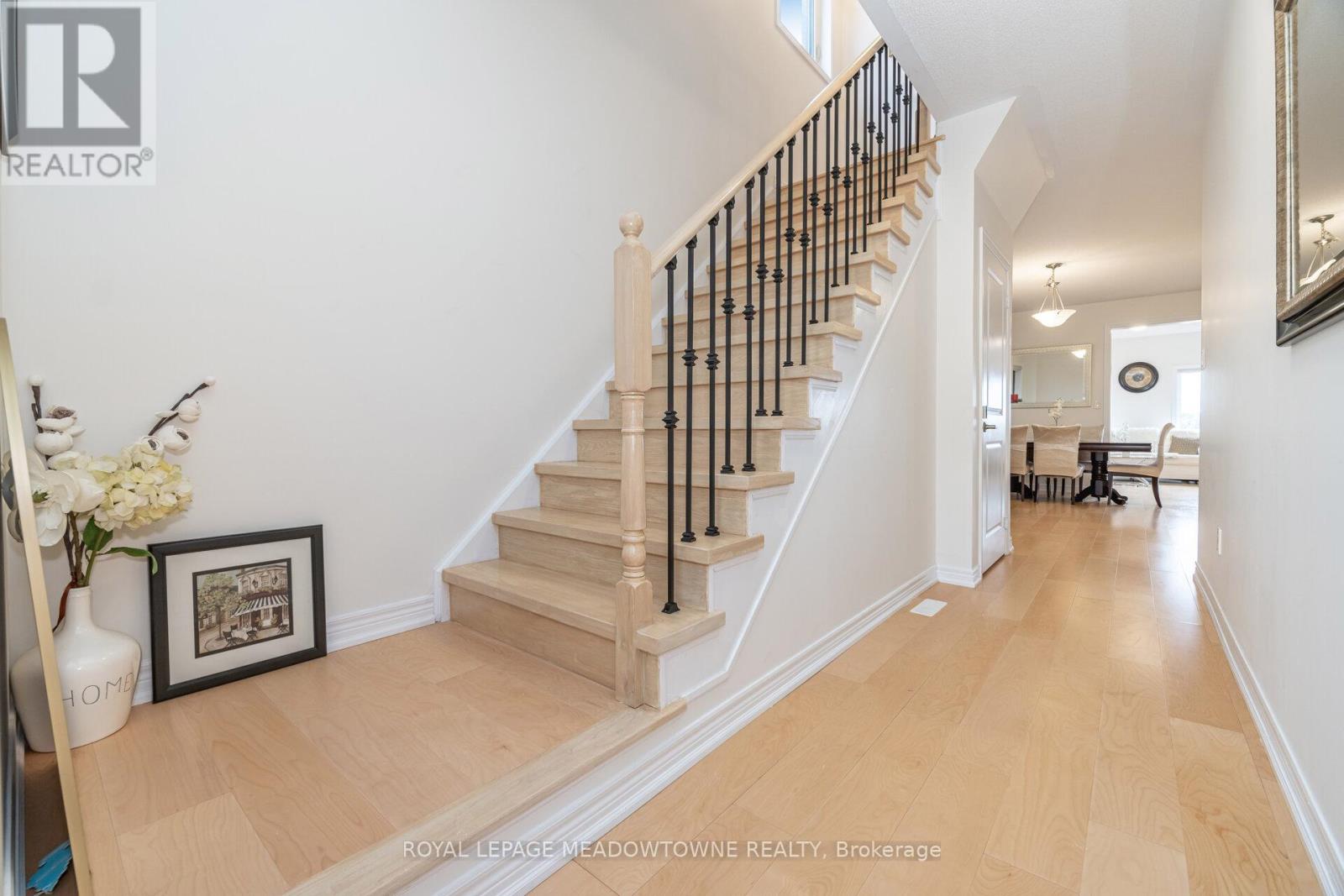301 RIDLEY CRESCENT - 20
