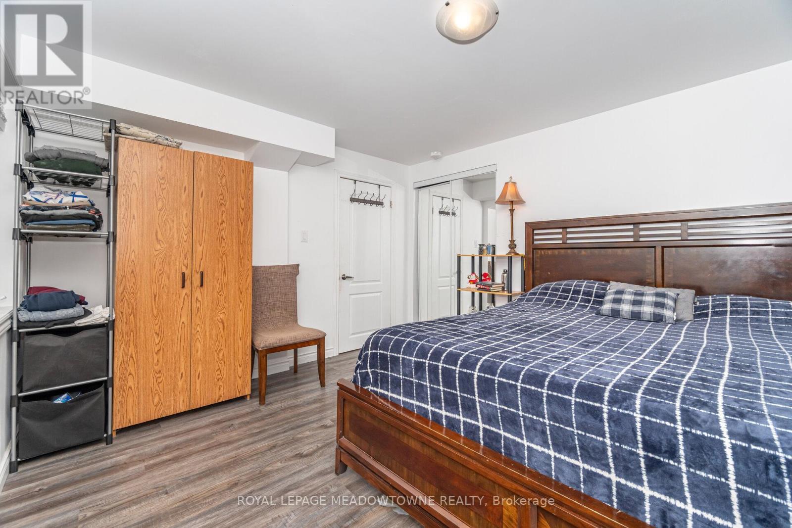 301 RIDLEY CRESCENT - 40