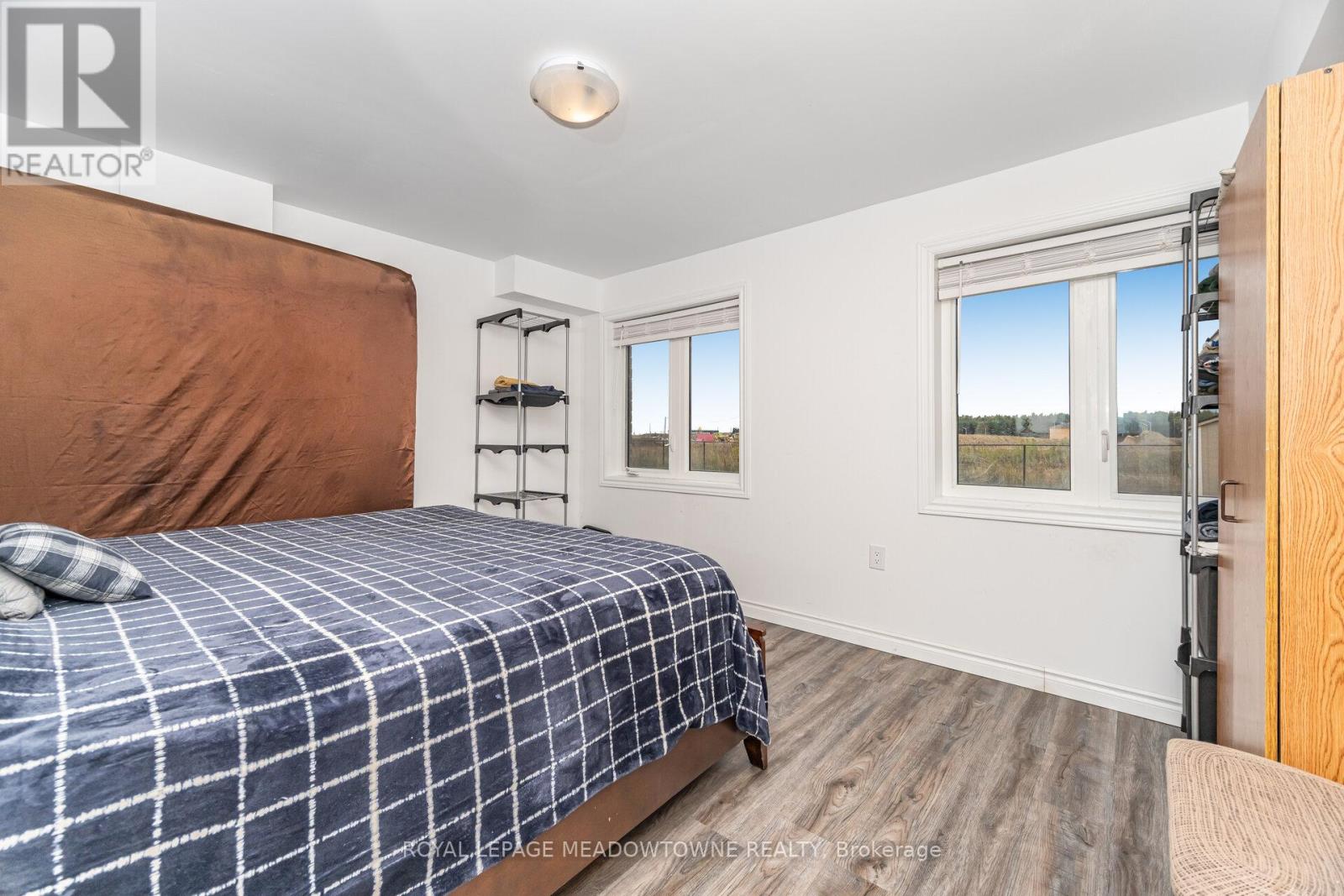 301 RIDLEY CRESCENT - 39