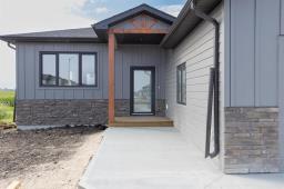 Bedroom - 84 Sterling Crescent, Steinbach, MB R5G3E5 Photo 6