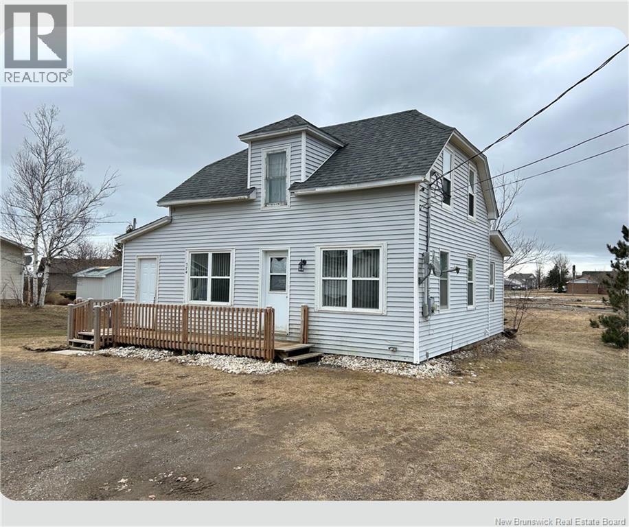 374 Georges Est