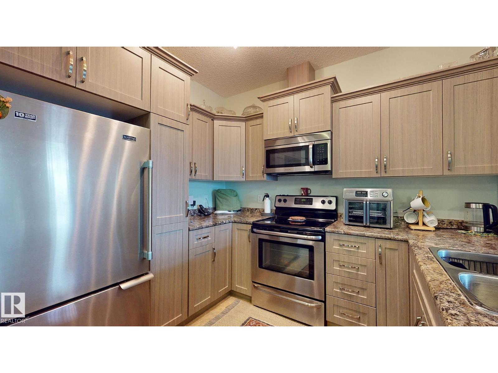 #304 511 QUEEN ST - 5