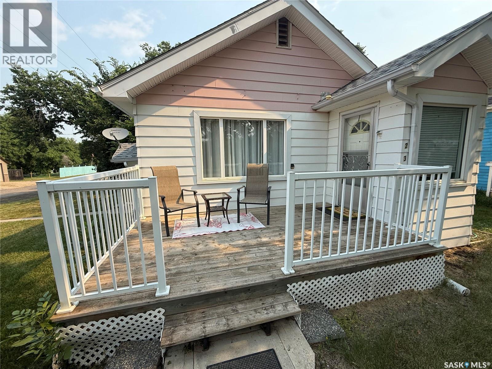 230 6TH AVENUE W - 24