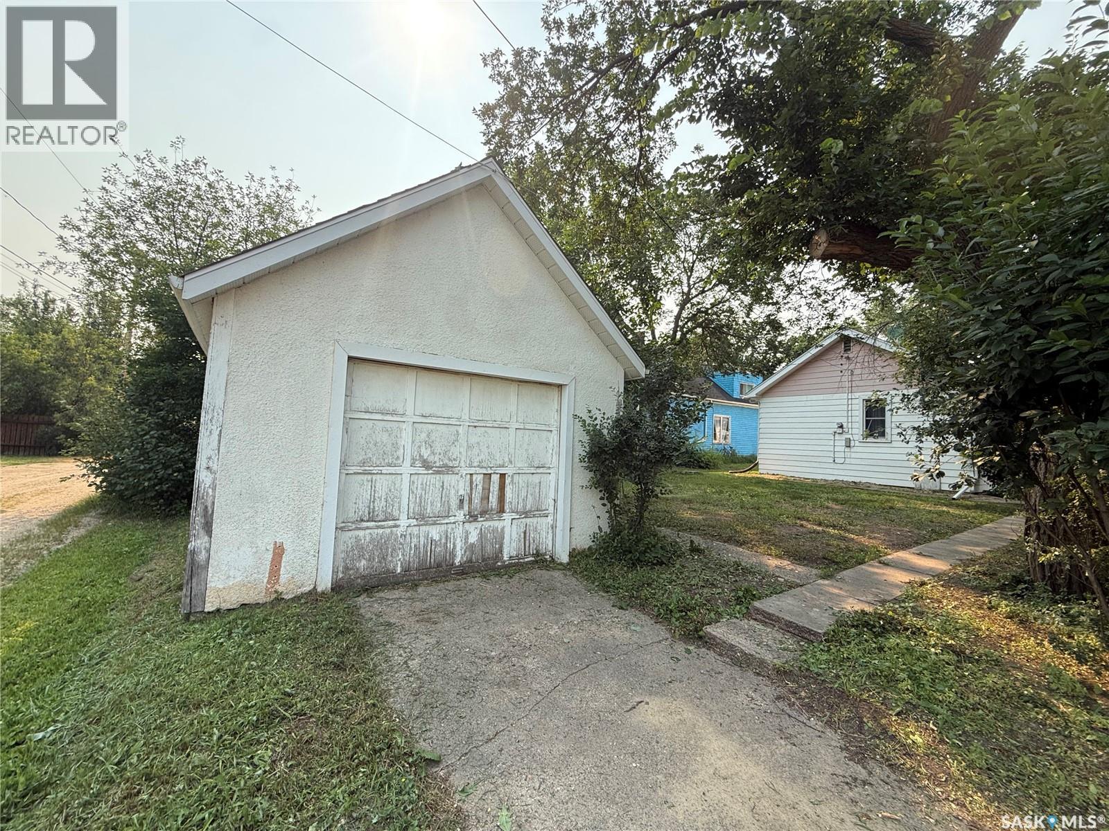 230 6TH AVENUE W - 26