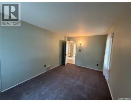 230 6th Avenue W, Assiniboia, SK S0H0B0 Photo 18