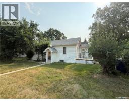230 6th Avenue W, Assiniboia, SK S0H0B0 Photo 25