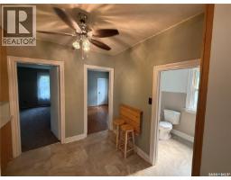 4pc Bathroom - 230 6th Avenue W, Assiniboia, SK S0H0B0 Photo 6