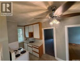 230 6th Avenue W, Assiniboia, SK S0H0B0 Photo 7