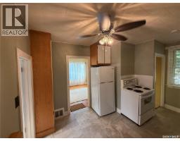 230 6th Avenue W, Assiniboia, SK S0H0B0 Photo 8