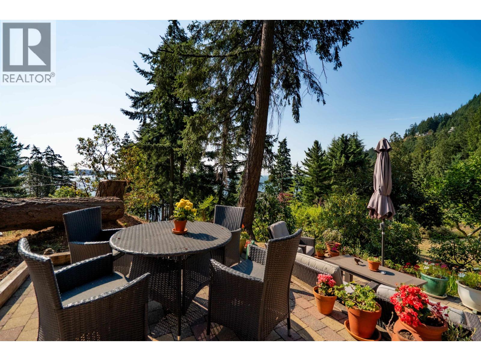 806 HUMMINGBIRD LANE, Bowen Island