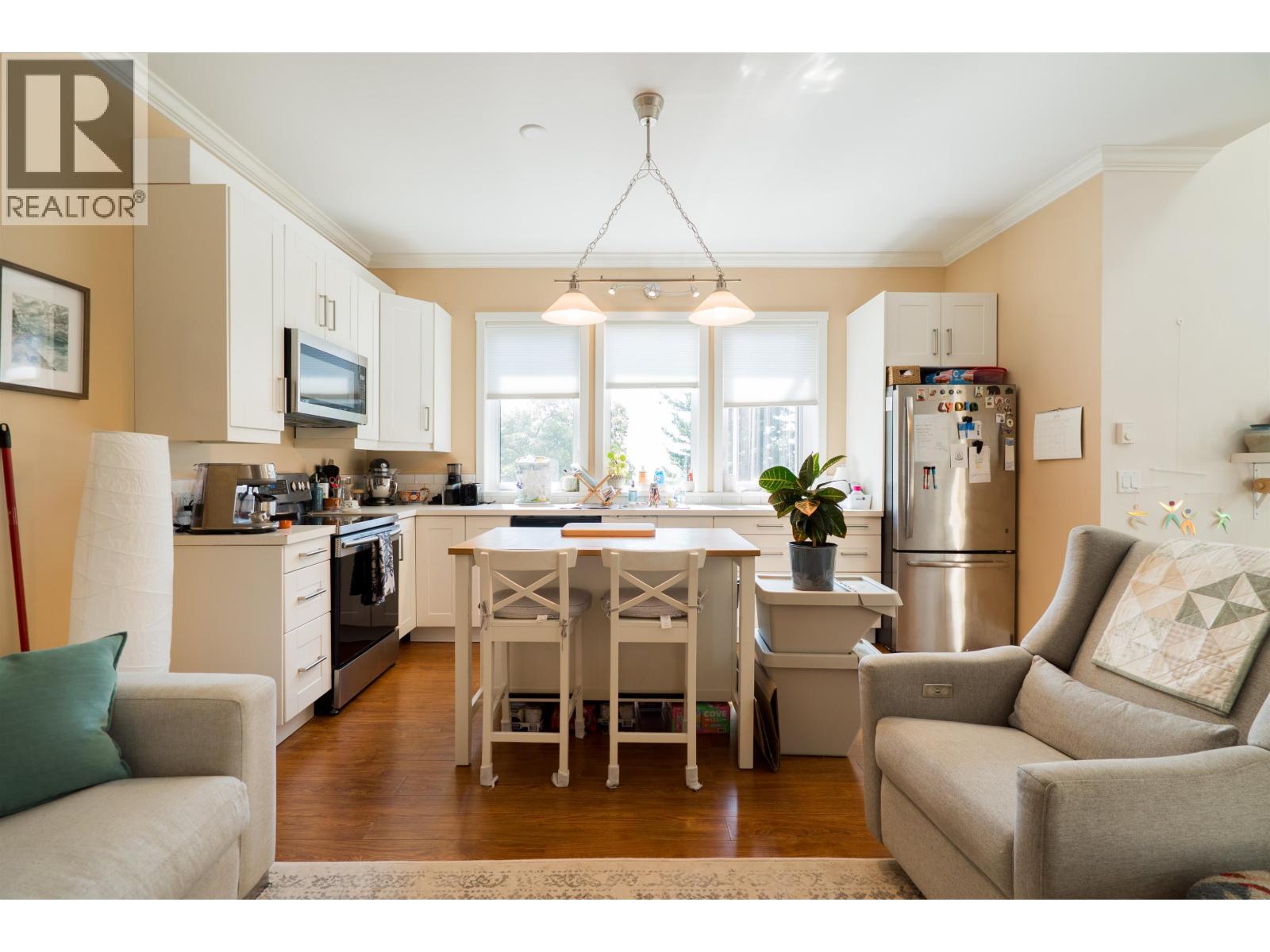 806 HUMMINGBIRD LANE, Bowen Island