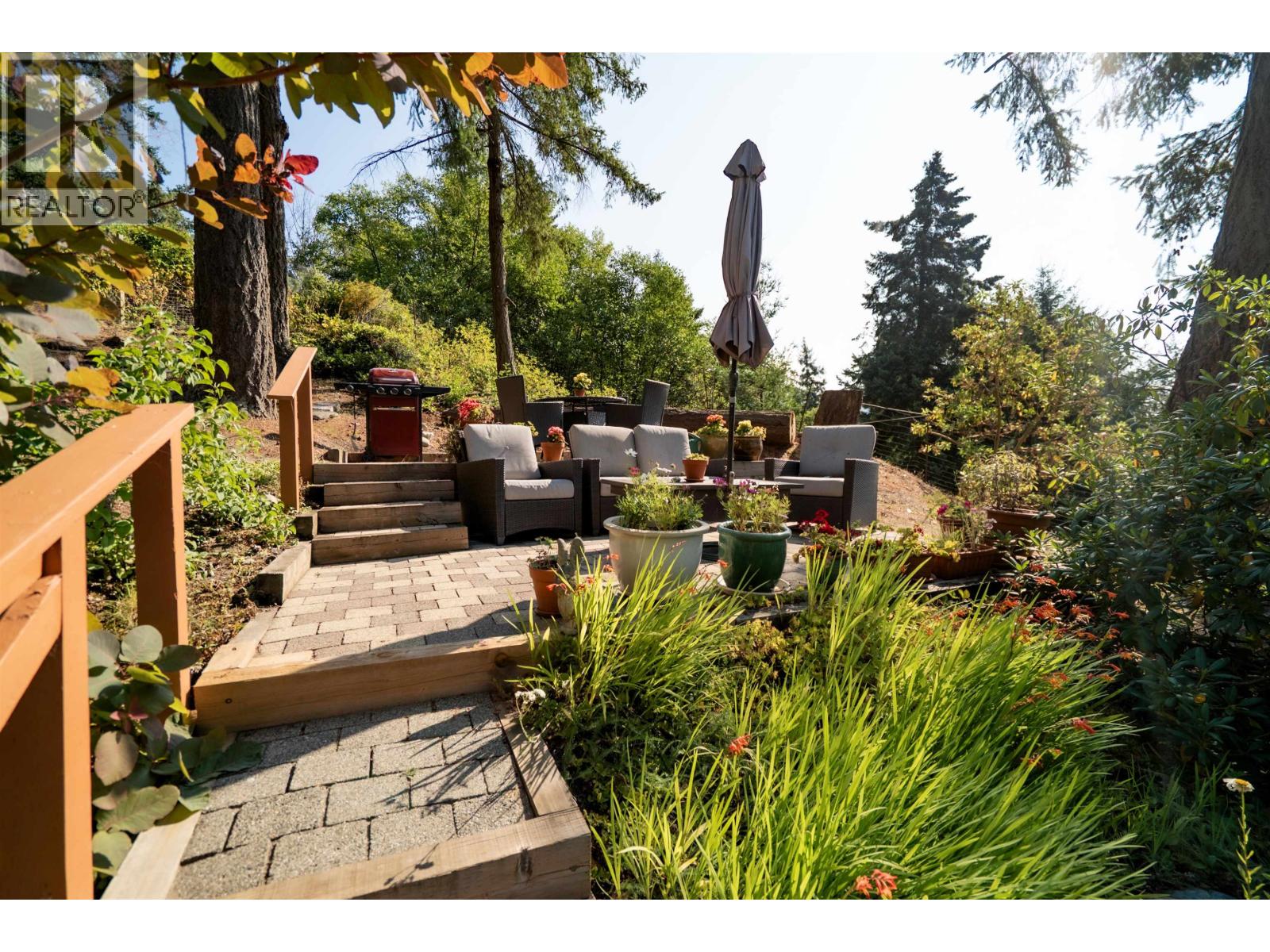 806 HUMMINGBIRD LANE, Bowen Island