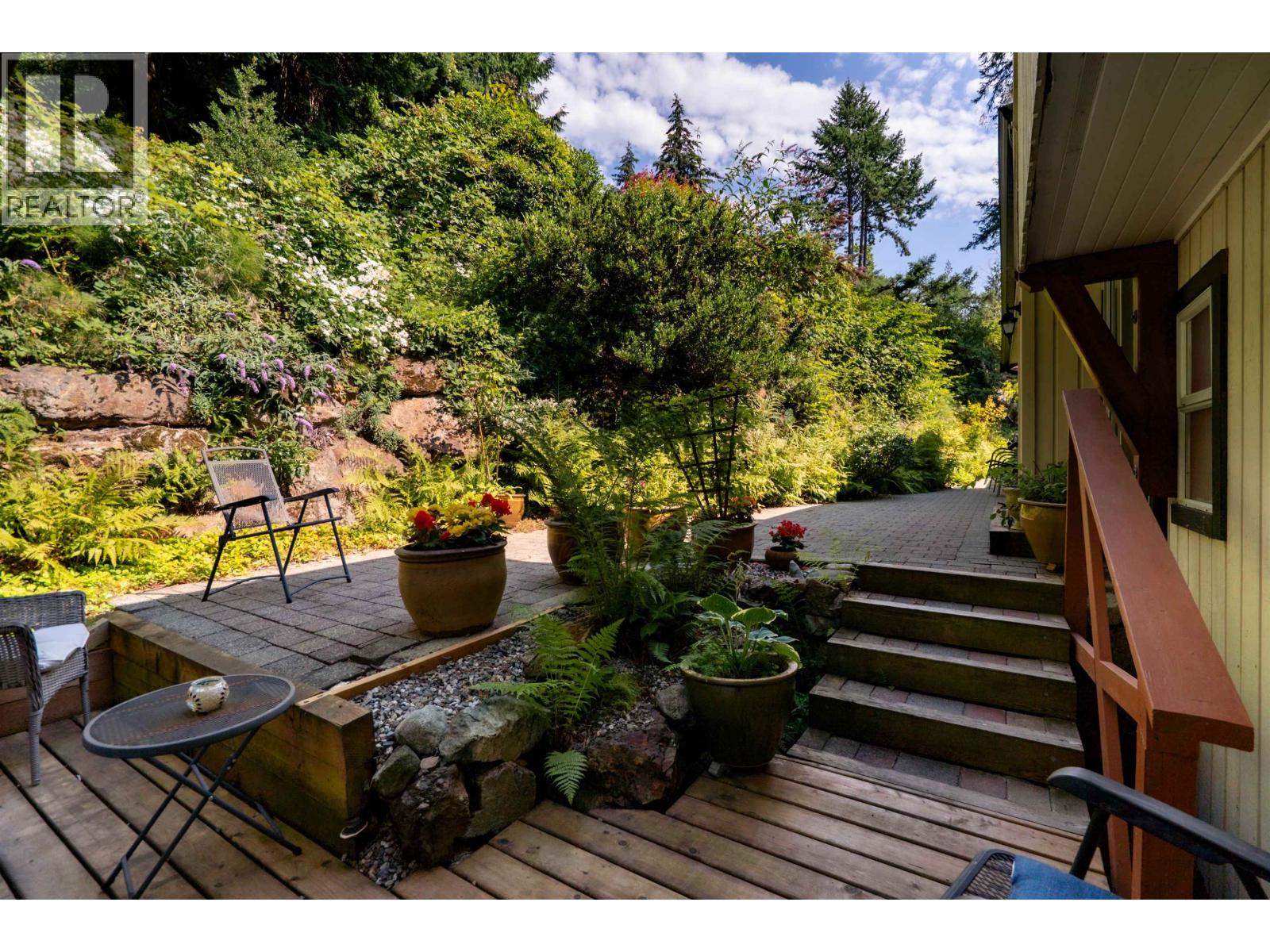 806 HUMMINGBIRD LANE, Bowen Island