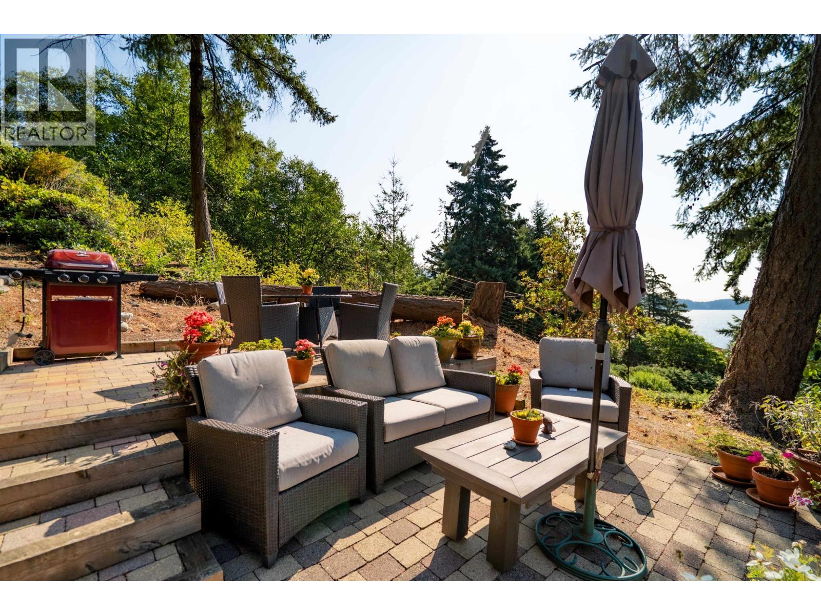 806 HUMMINGBIRD LANE, Bowen Island