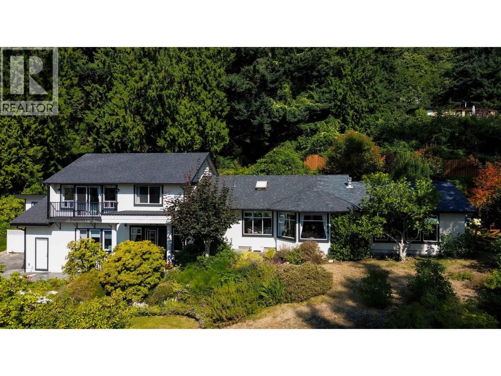806 HUMMINGBIRD LANE, Bowen Island