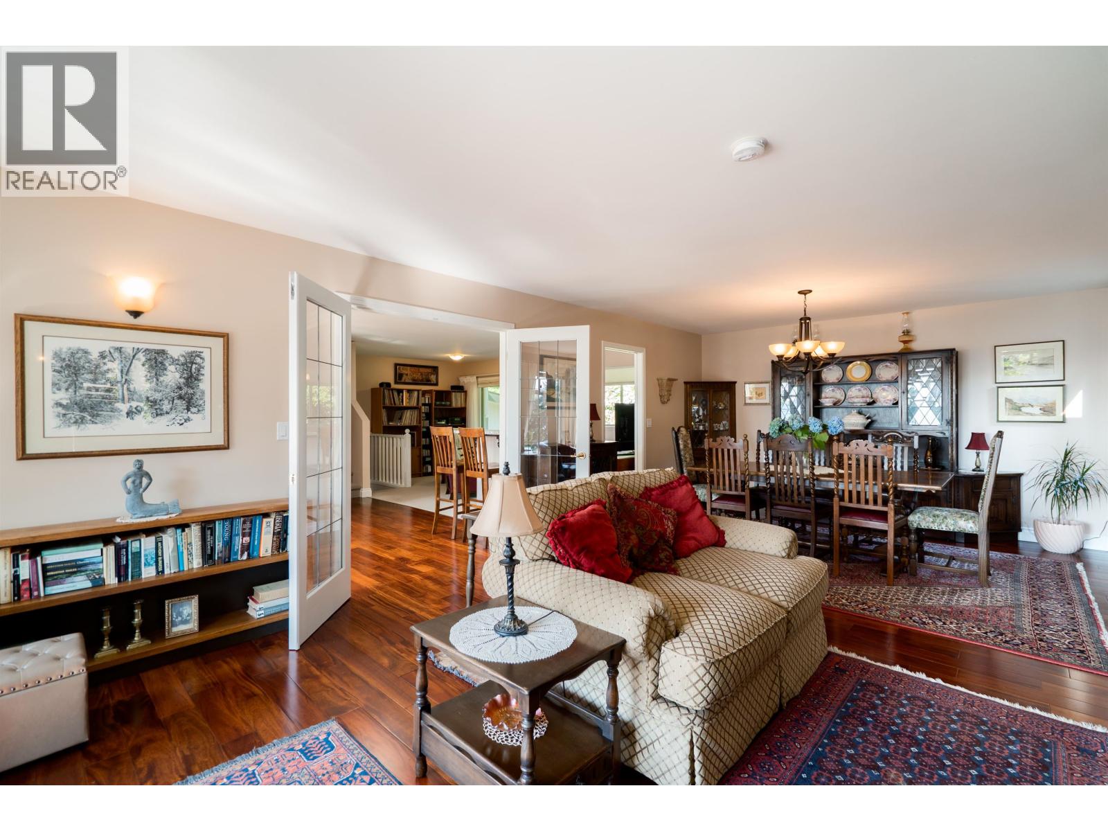 806 HUMMINGBIRD LANE, Bowen Island