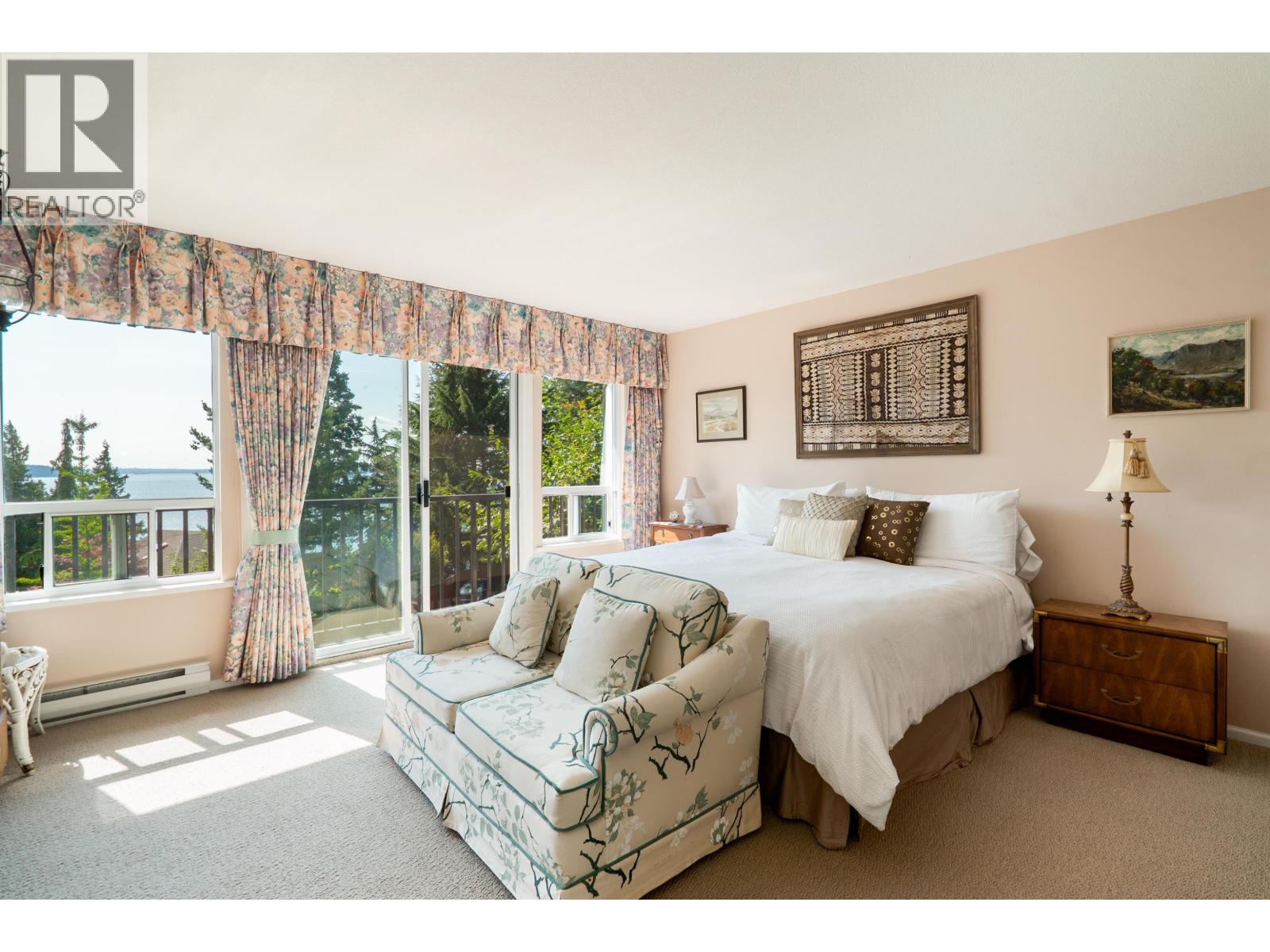 806 HUMMINGBIRD LANE, Bowen Island