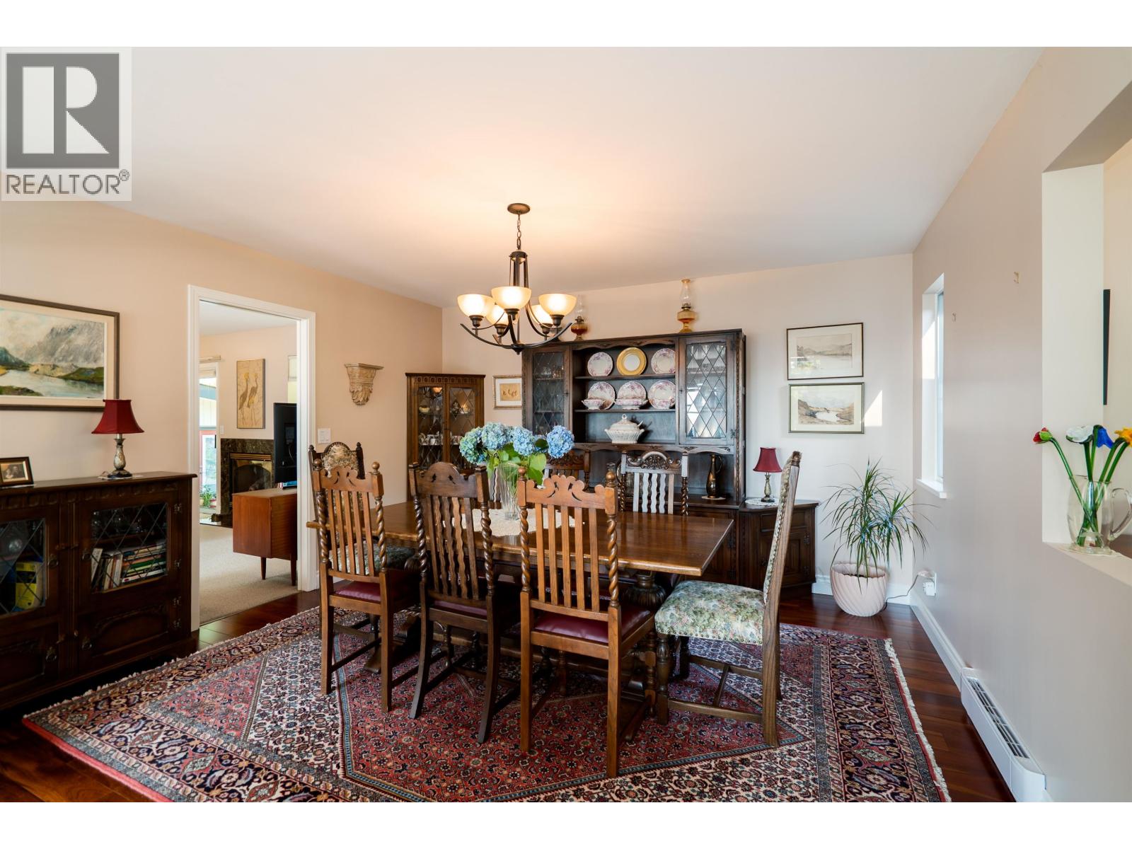 806 HUMMINGBIRD LANE, Bowen Island