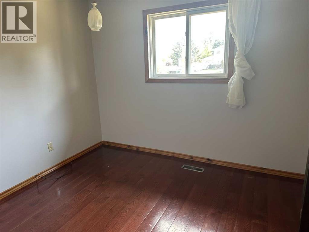 2322 15 Avenue - 9