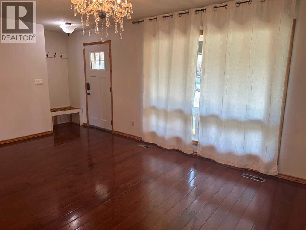 2322 15 Avenue - 3