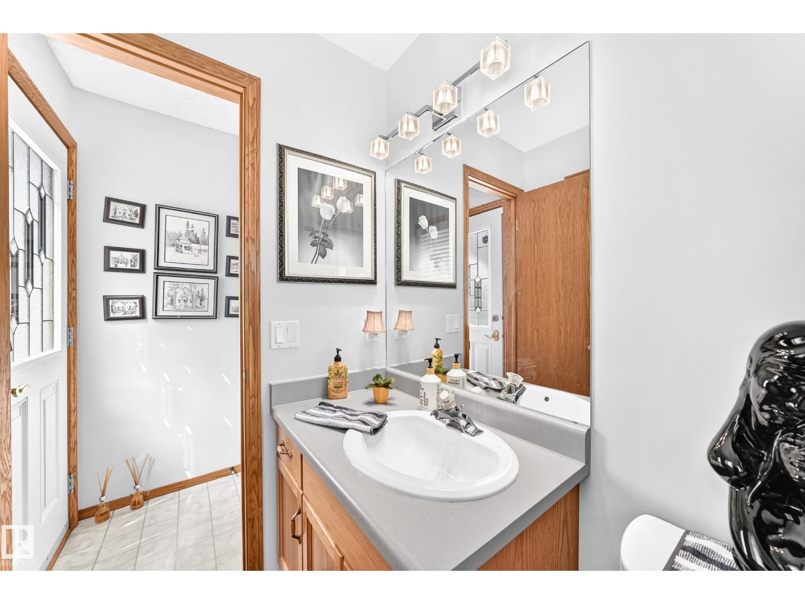 53 COACHMAN WY - 25