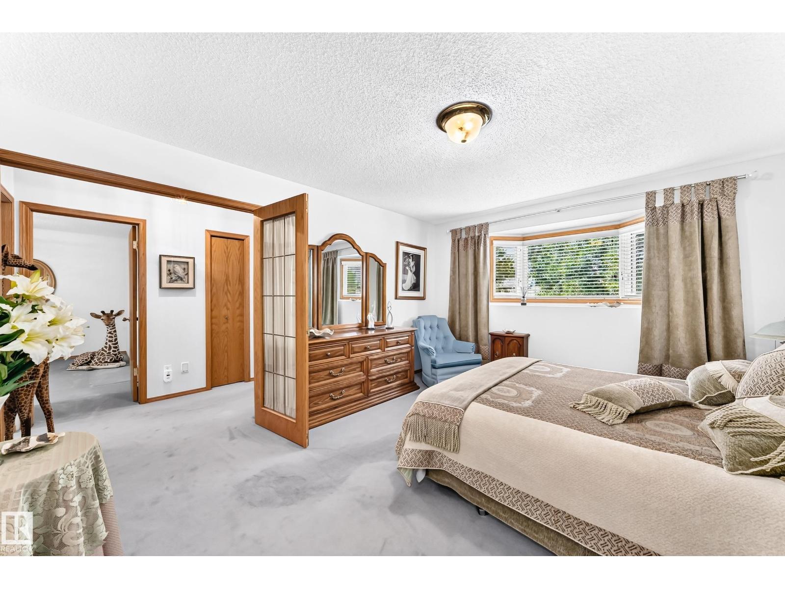 53 COACHMAN WY - 32
