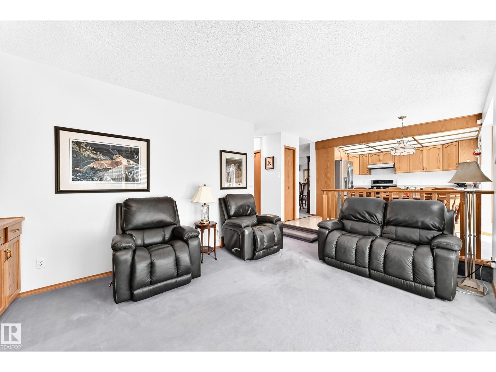 53 COACHMAN WY - 19