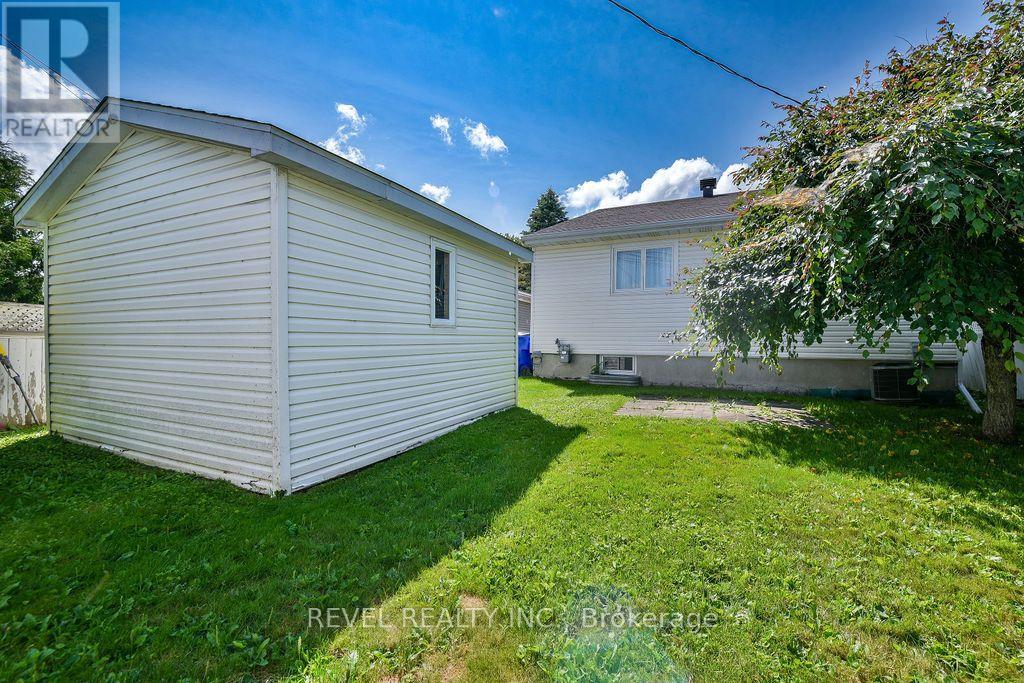 532 LAMMINEN AVENUE - 36