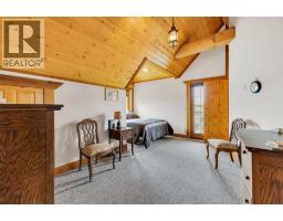 8 Oliver Avenue, Gull Lake, AB T4L2N1 Photo 40