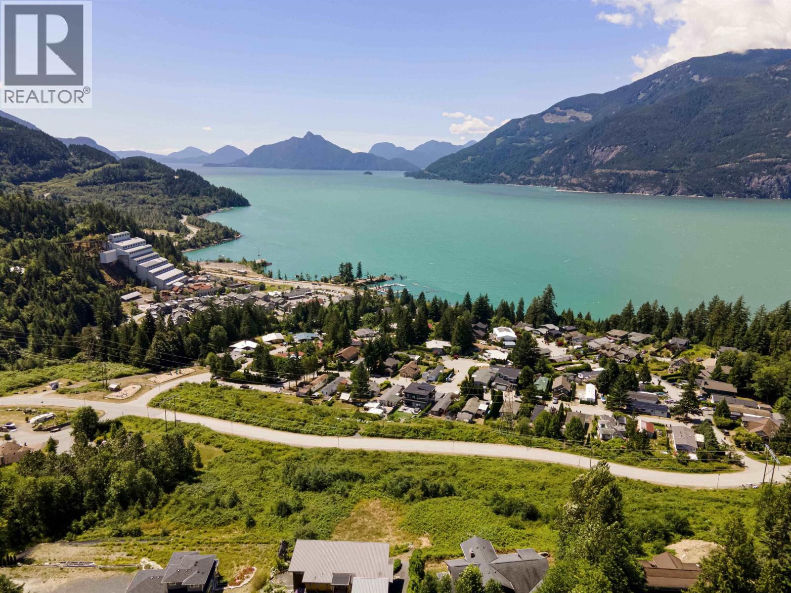 2 Bed, 1 Bath House for Sale in Squamish – 819 BRITANNIA WAY, Squamish – MLS# R3150274 - Image 35