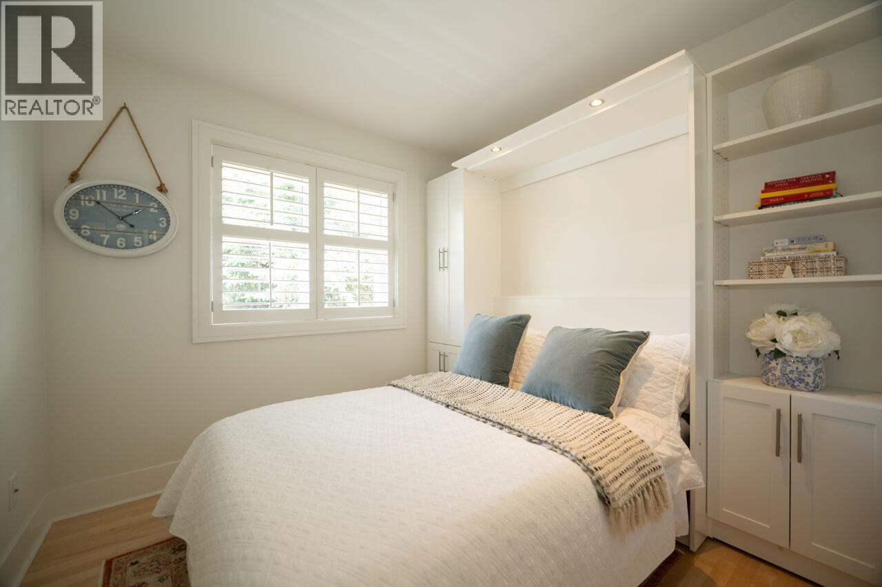 1989 W 13TH AVENUE, Vancouver