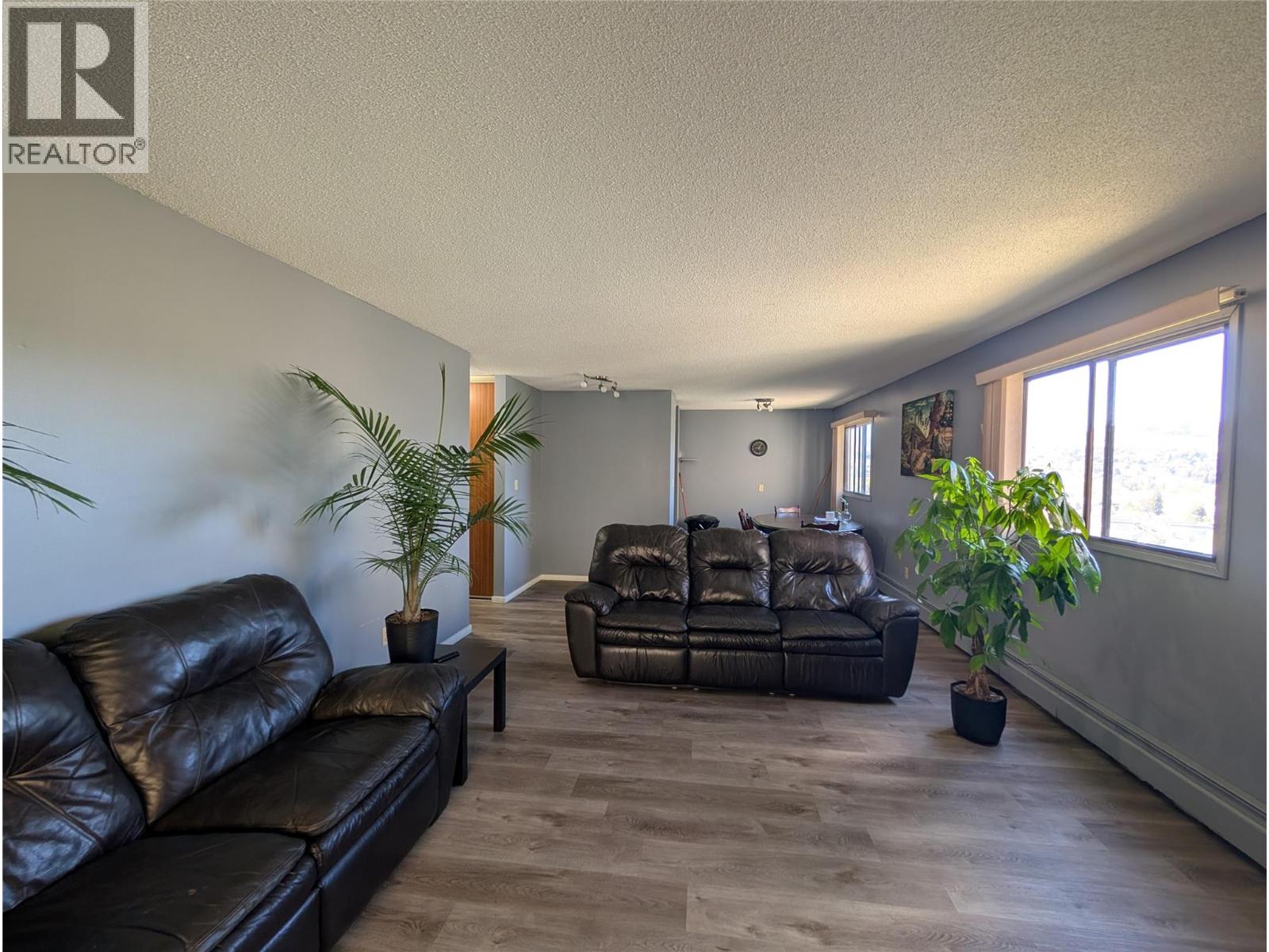 #414 3901 32 Avenue - 4