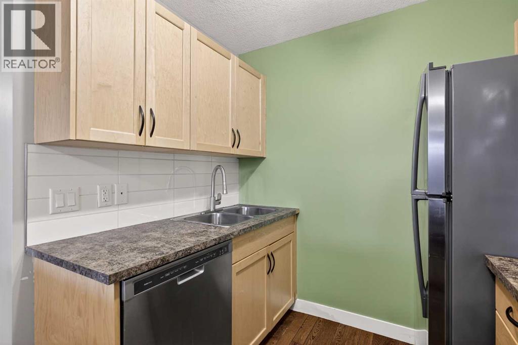 #2 125 23 Avenue SW - 9