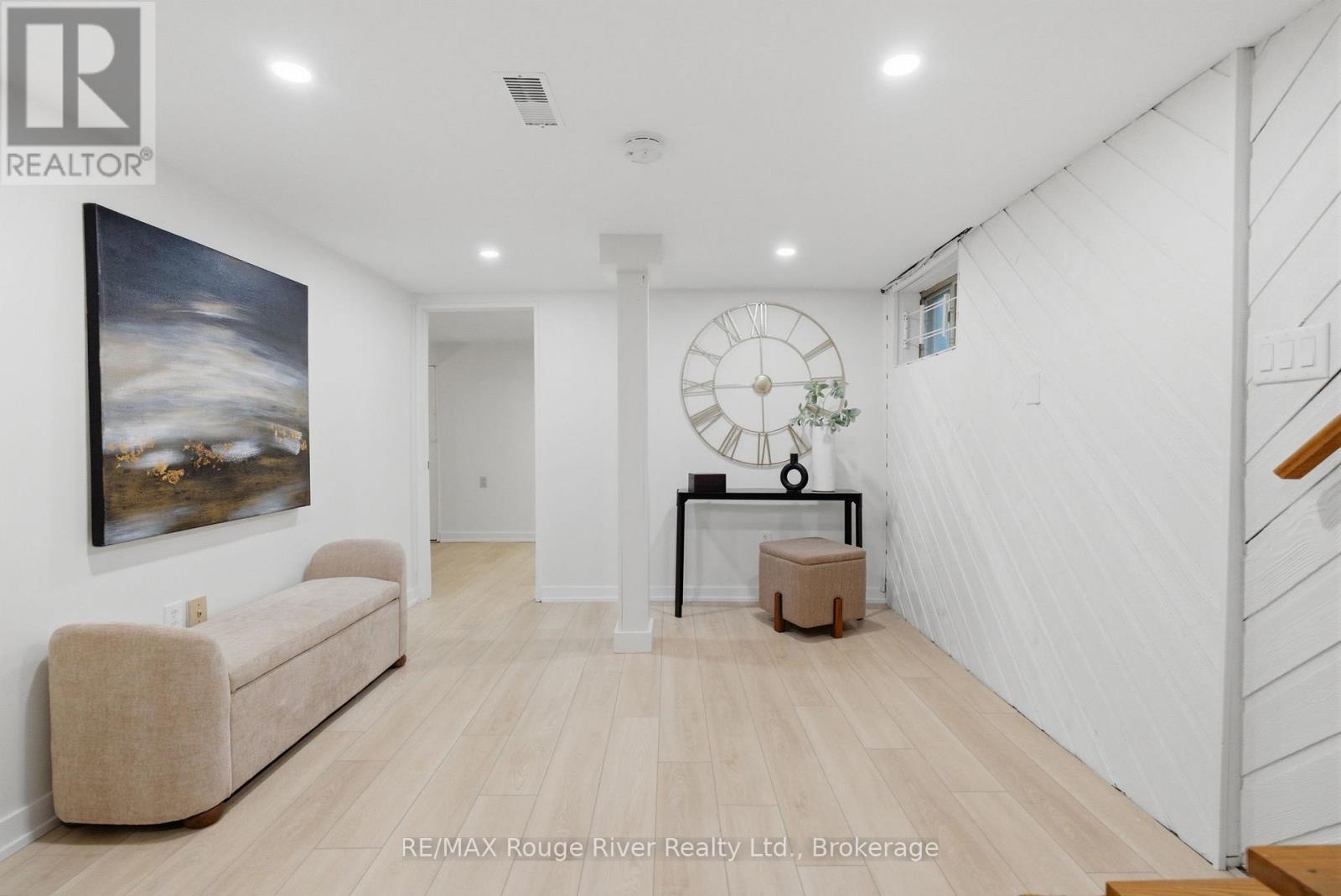 7 HEYWORTH CRESCENT - 15