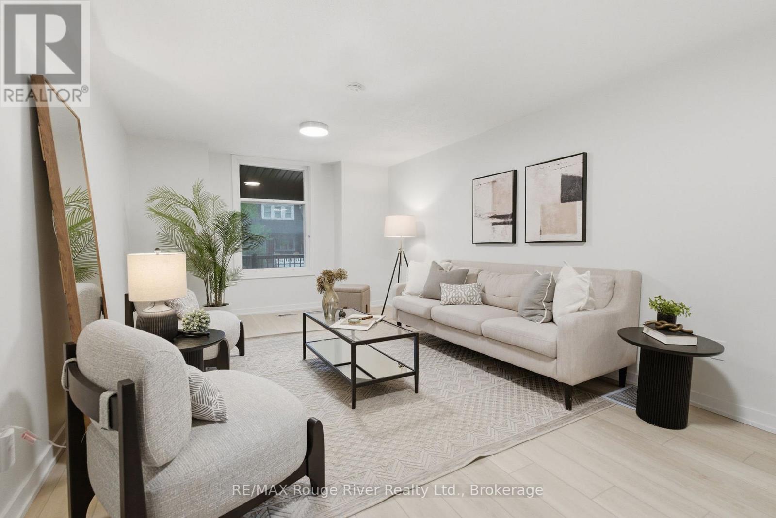 7 HEYWORTH CRESCENT - 5