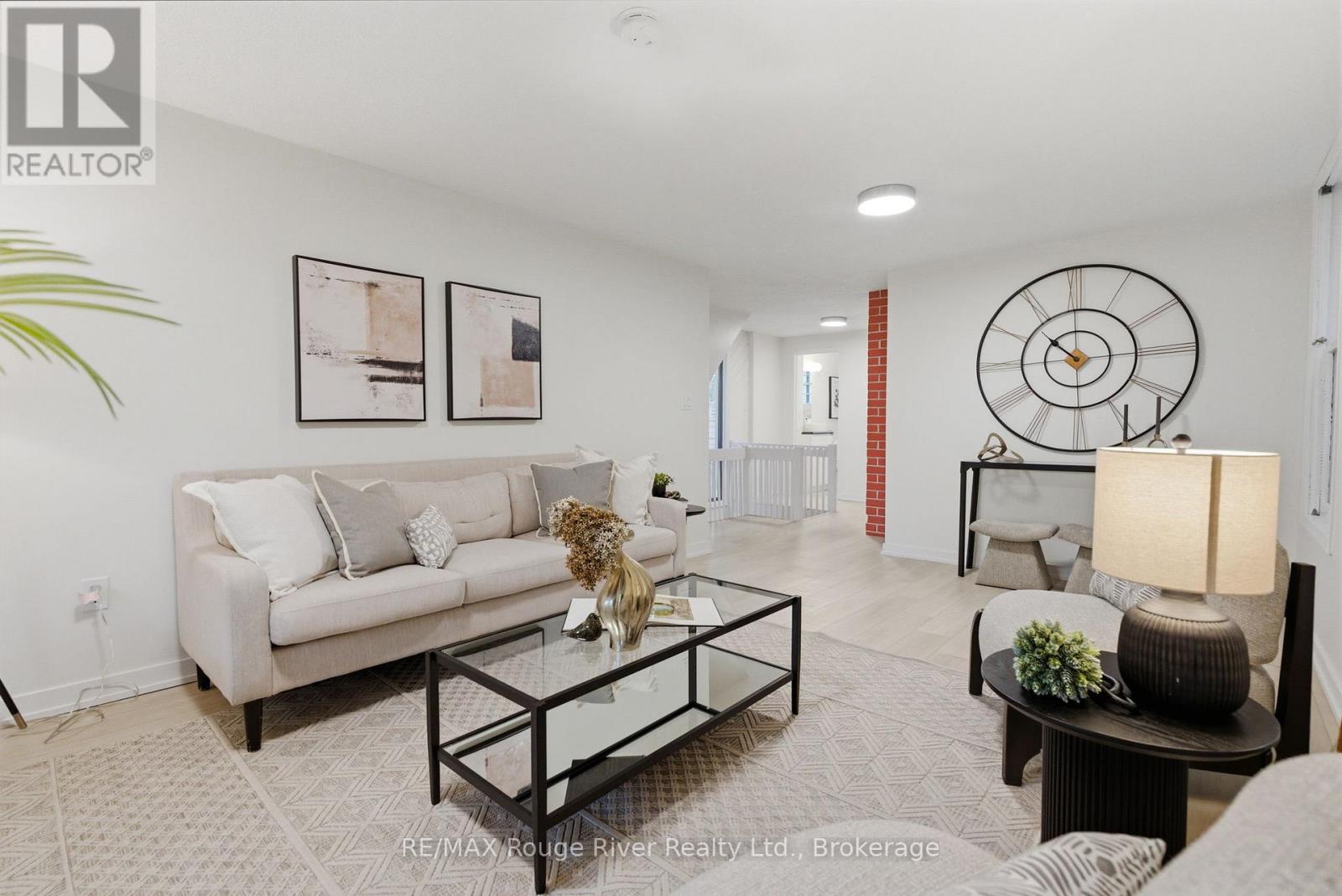 7 HEYWORTH CRESCENT - 6