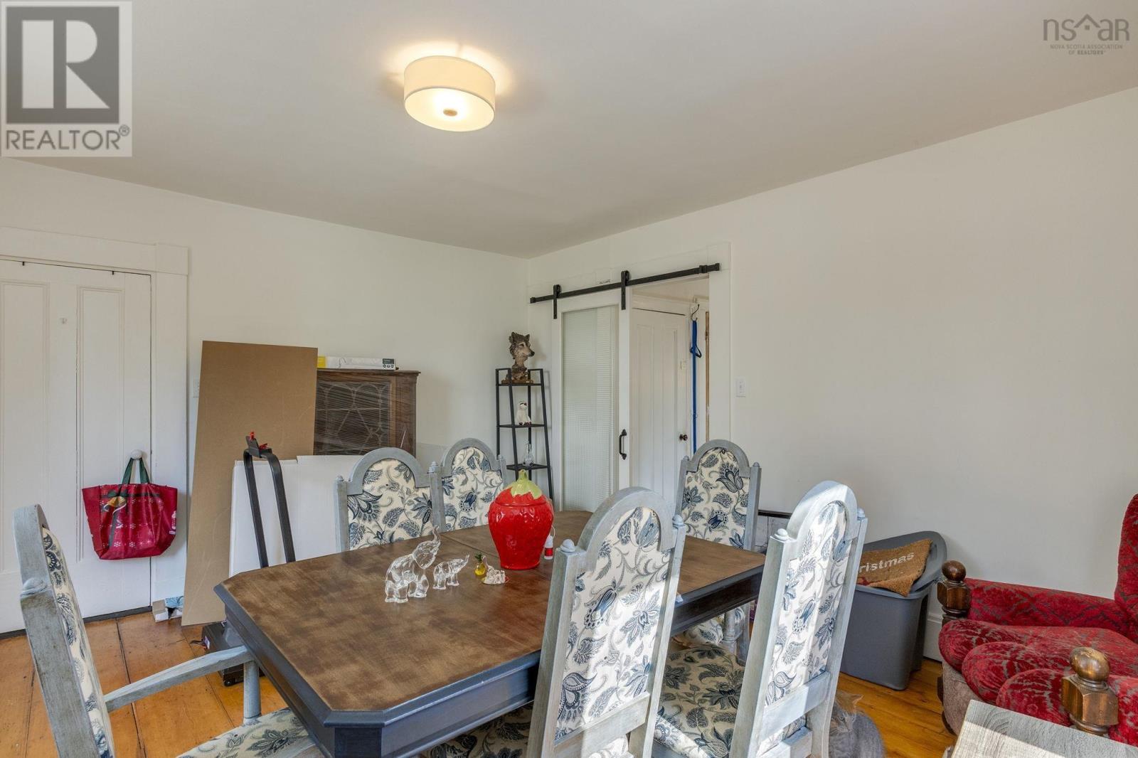 40 Pleasant Street - 10