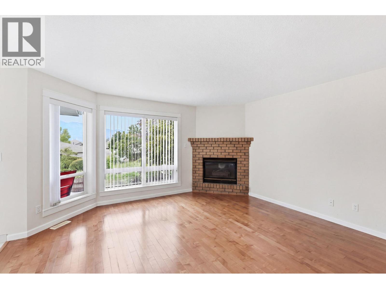 #106 4035 Gellatly Road - Image 9