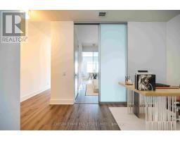 416 - 111 St Clair Avenue W, Toronto, ON M4V1N5 Photo 7