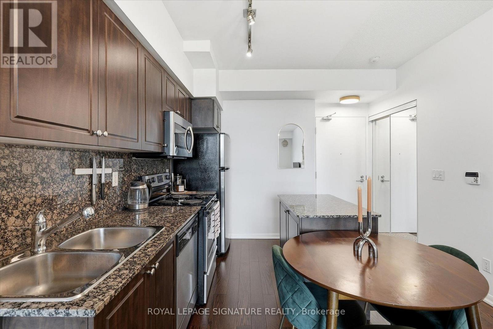 #711 215 FORT YORK BOULEVARD - 7