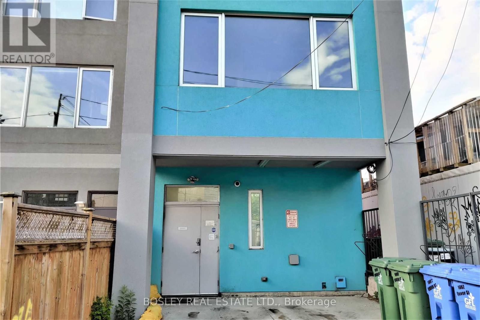 2ND FLR - 1052 QUEEN STREET W