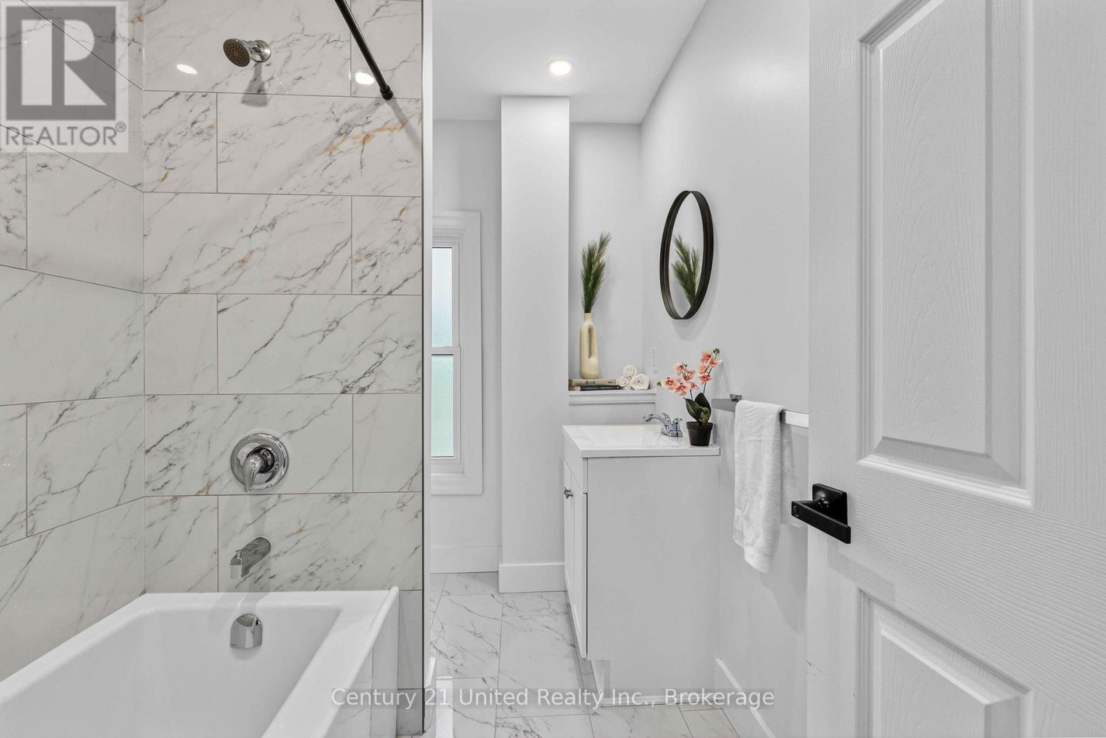 633 ROGERS STREET - 20