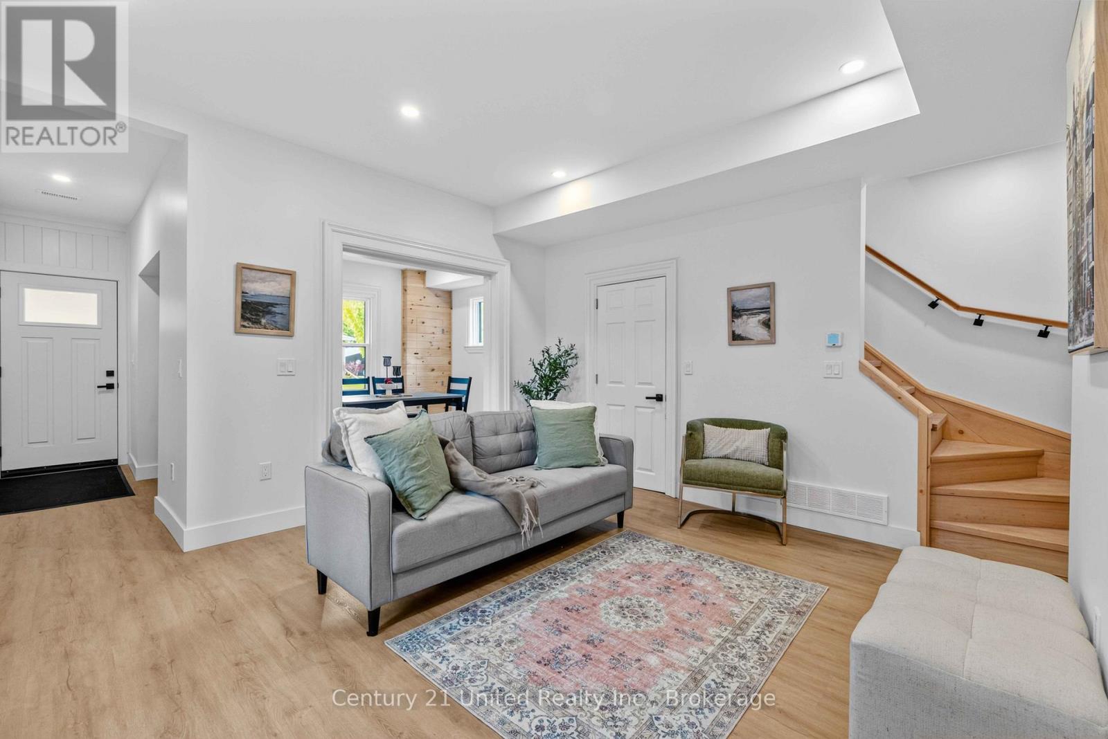 633 ROGERS STREET - 6