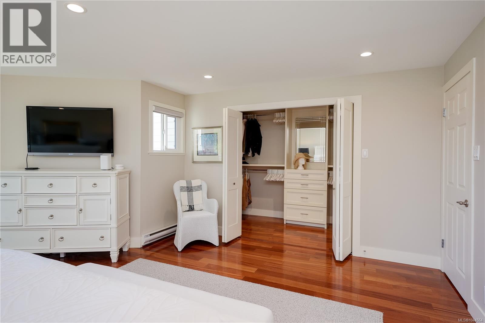 243 BELLEVILLE St - 21