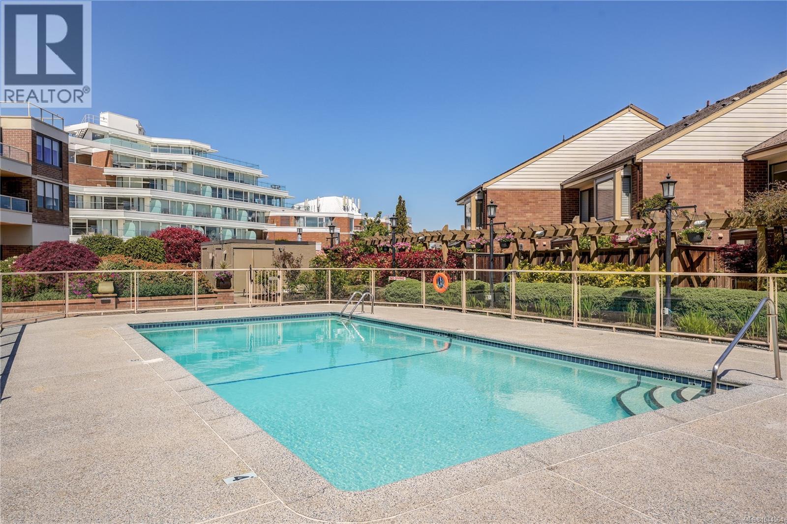 243 BELLEVILLE St - 31