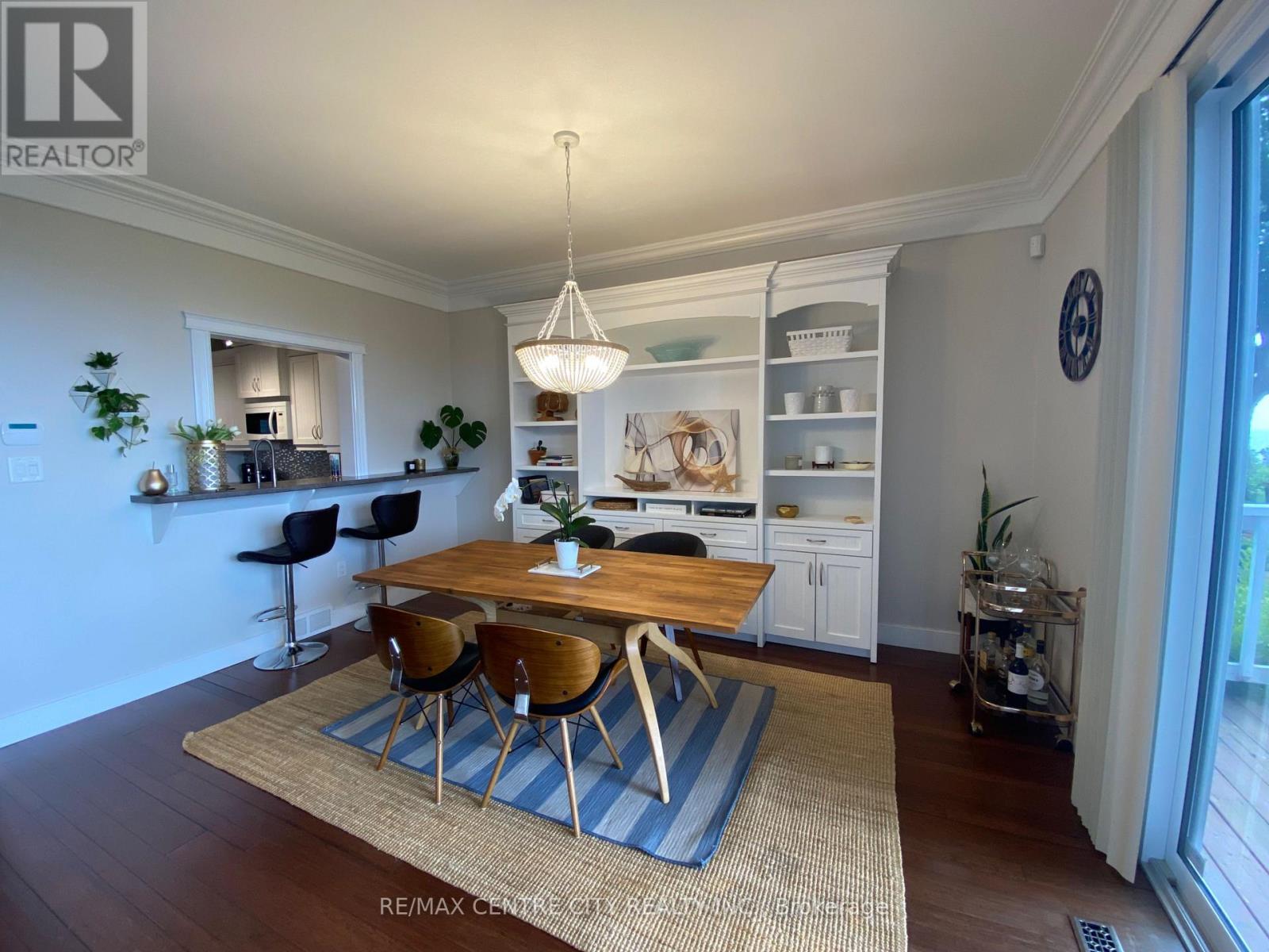 #46 374 FRONT STREET - 17