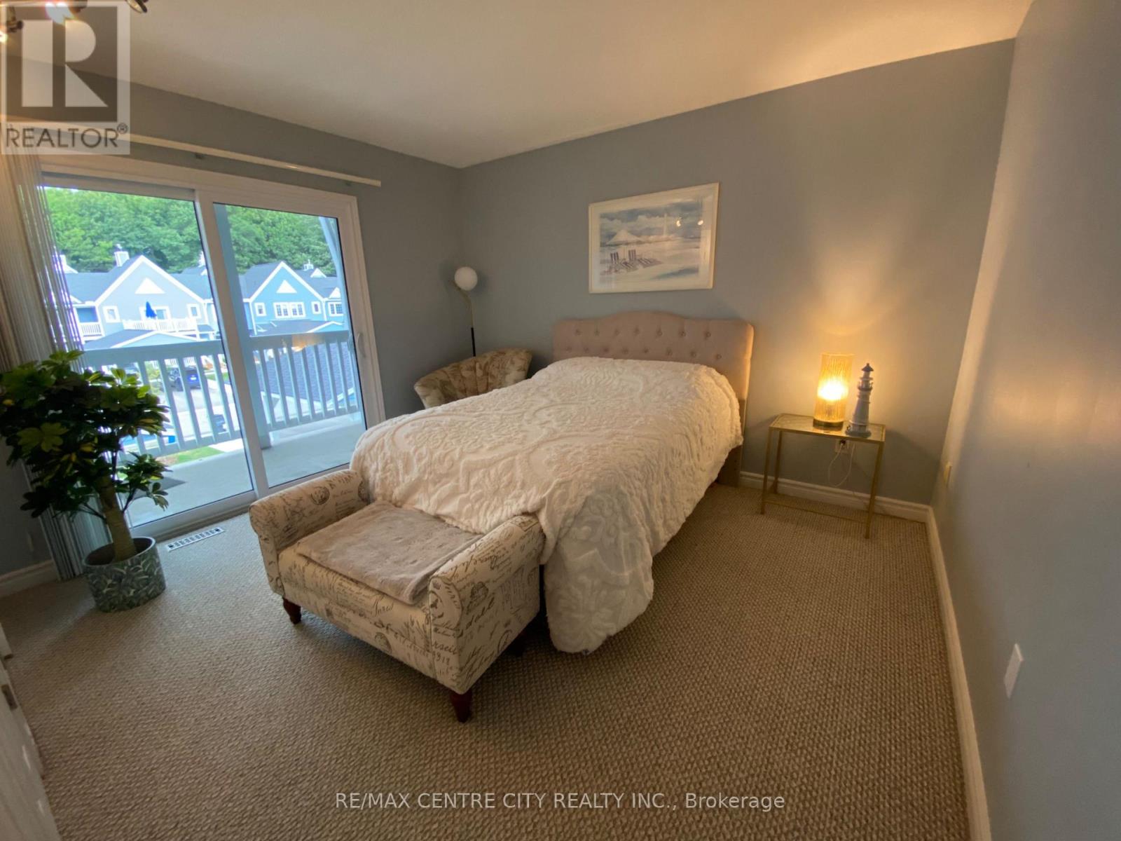#46 374 FRONT STREET - 26