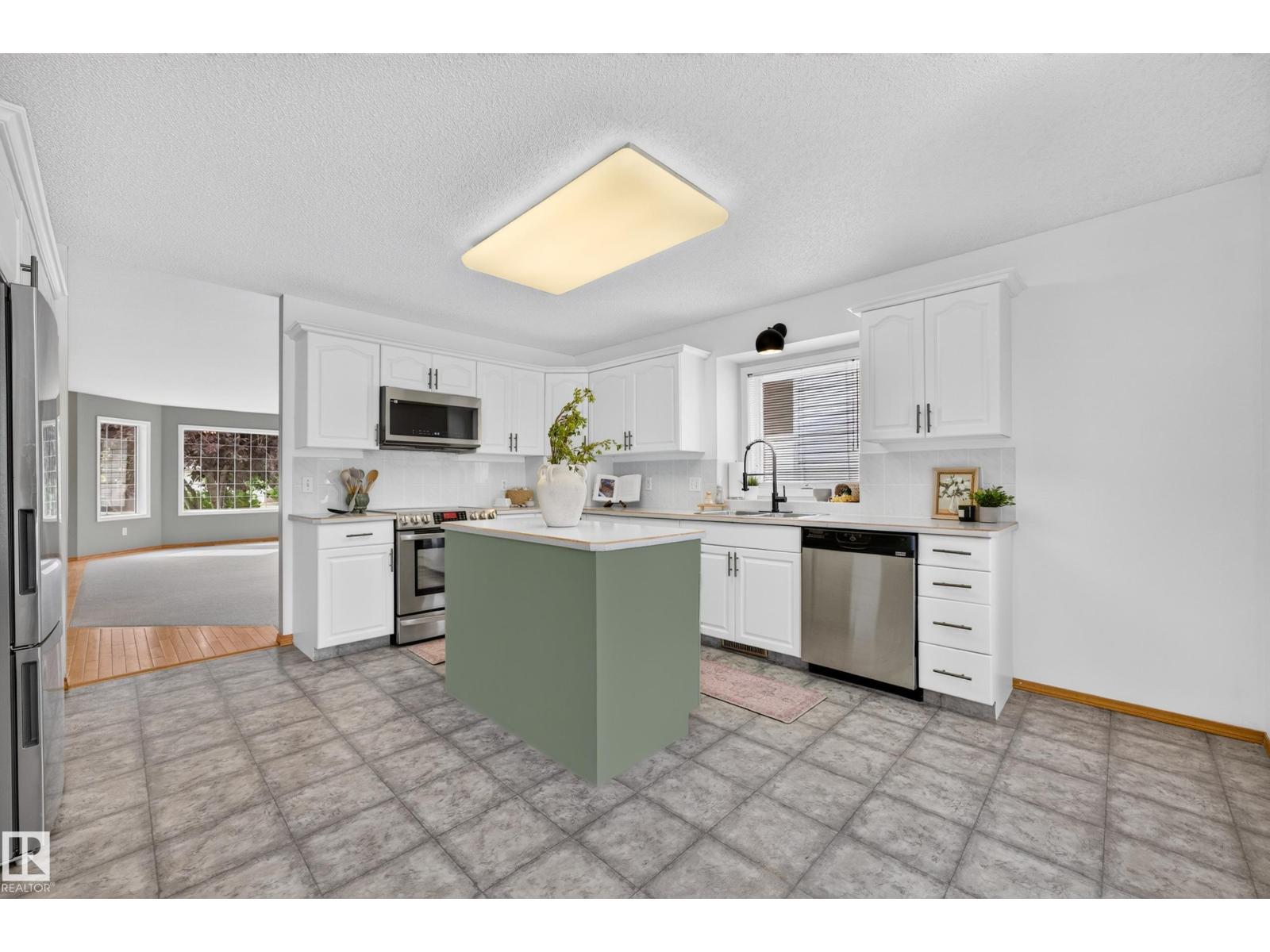 42 CHARLTON CR - Image 19
